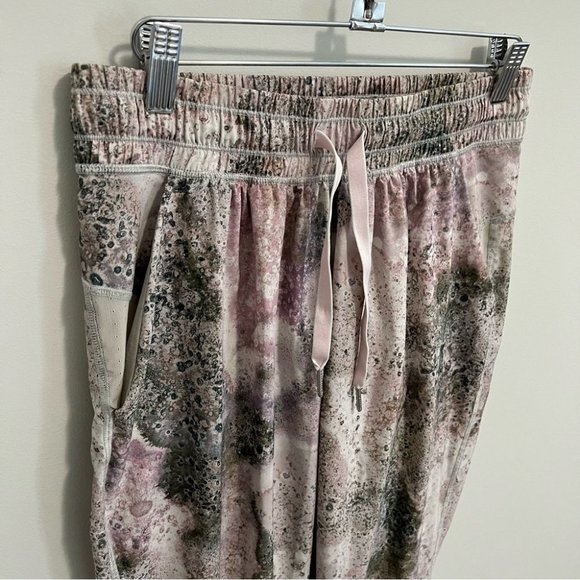 Lululemon Namaskar Pant II Lightweight Jogger Ankle Crop Pants Sugar Crush Multi - Picture 8 of 16